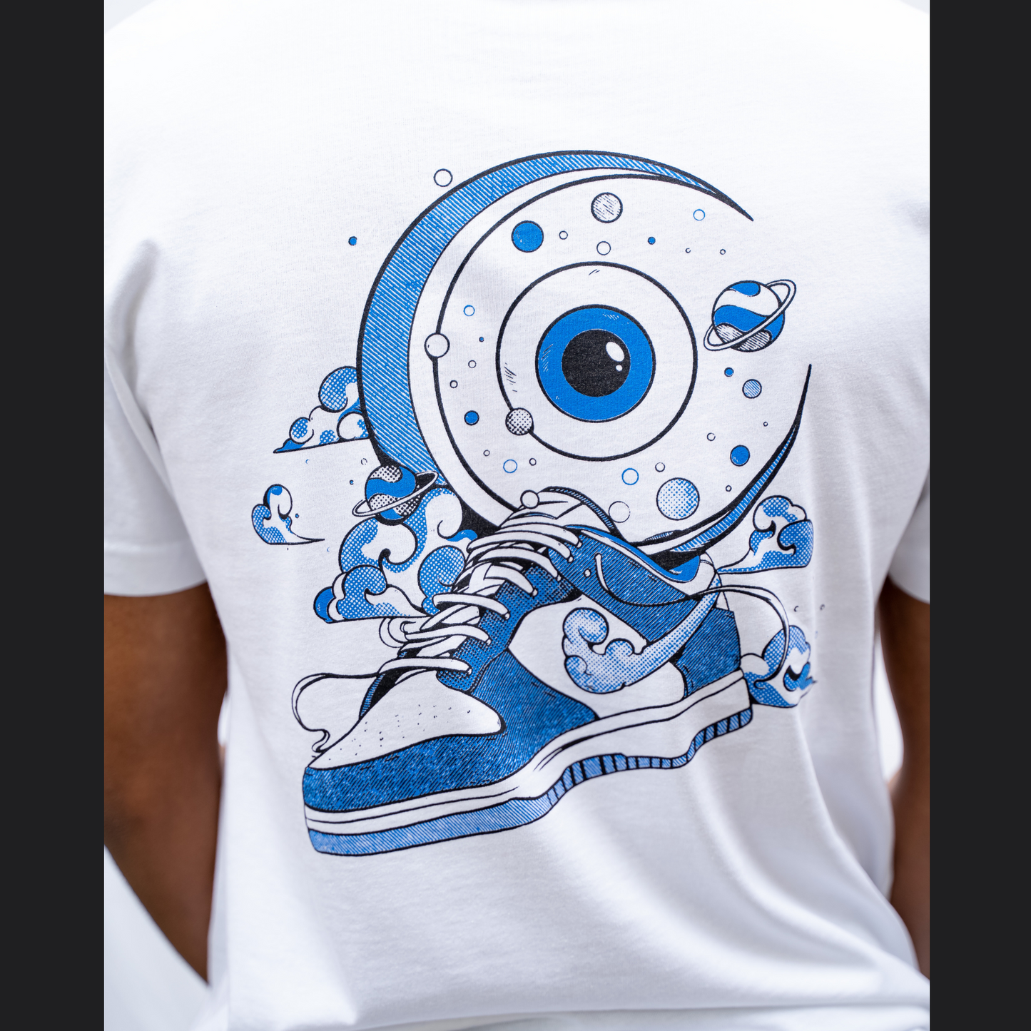 Blue Eyes Low Tee