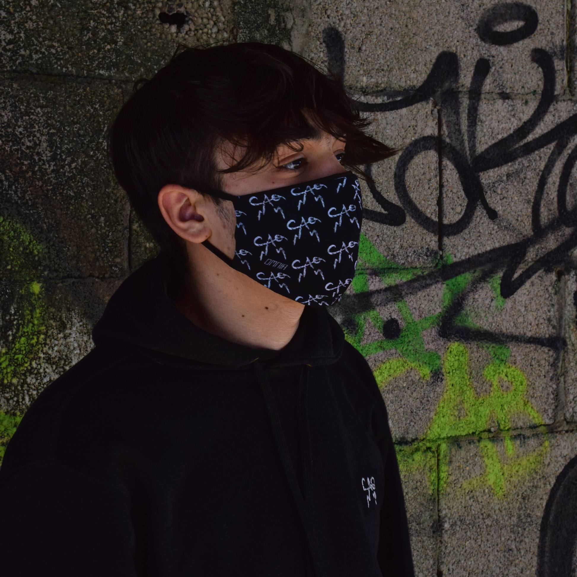 logo mask black model outdoor